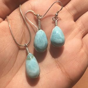 Laramar & Sterling Silver Necklace/Earring set